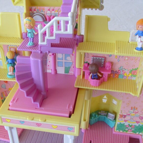 VINTAGE POLLY POCKET CLUBHOUSE MANSION + MERRY-GO-ROUND; OPENS UP VERY WIDE! EUC - Picture 11 of 16